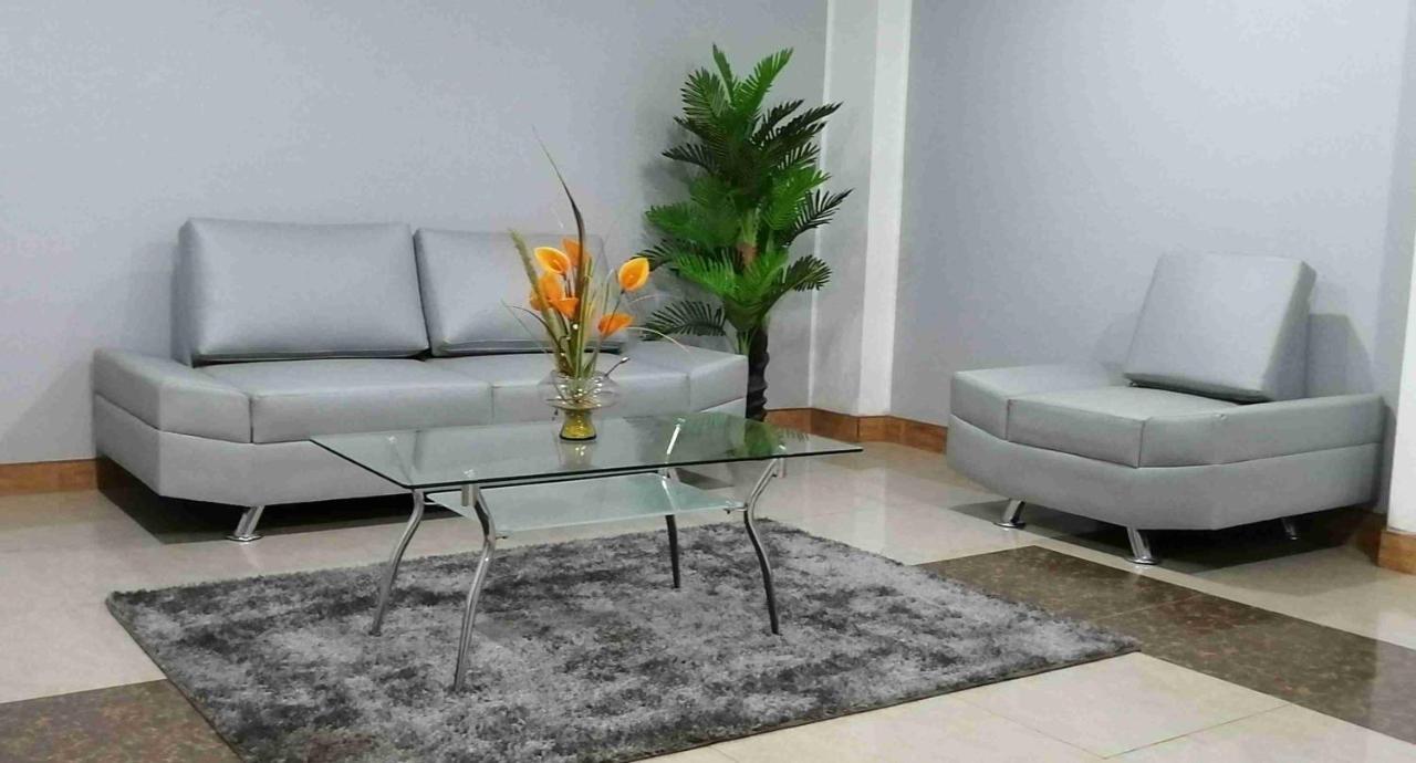 San Isidro Grand Hotel Gobernadora Bagian luar foto