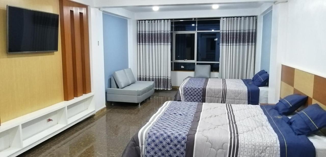 San Isidro Grand Hotel Gobernadora Bagian luar foto
